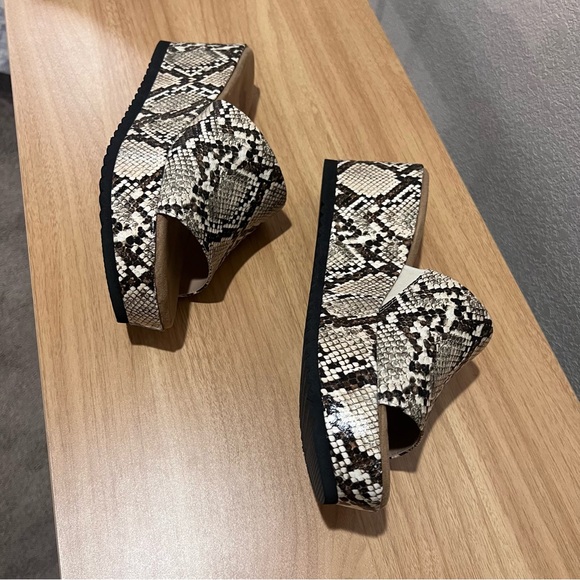 ALFANI Womens Beige Snakeskin Cushioned Platform Slip On Slide Sandals - 8.5 - Picture 6 of 10